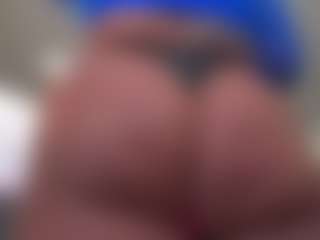 Kinky Kris's Live Sex Cam Show