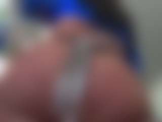 Live cam show with Kinky Kris - Long Hair on camwithhim.com