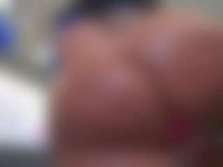 Live cam show with Kinky Kris - White Big Ass on Camsoda | united states