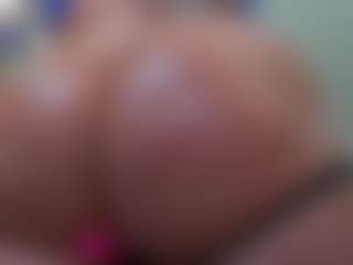 Live cam show with Kinky Kris - Toys on Camming Site