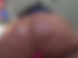 Kinky Kris's Live Sex Cam Show