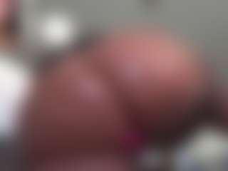 Live cam show with Kinky Kris - Pornstar Petite on Fapmatic.com