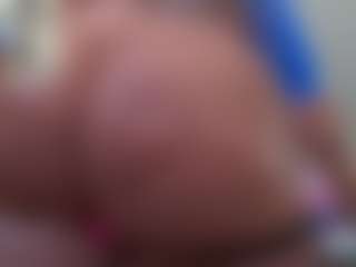 Live cam show with Kinky Kris - Spinner on TeamSkeetLive