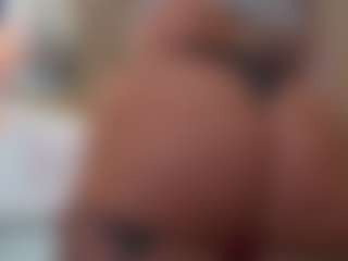 Live cam show with Kinky Kris - Panties on Instabang