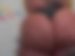 Kinky Kris's Live Sex Cam Show