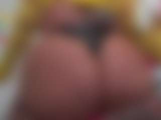 Kinky Kris's Live Sex Cam Show