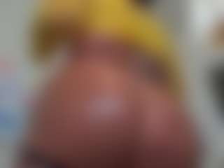 Live cam show with Kinky Kris - Anal Curvy on Camiplay Live
