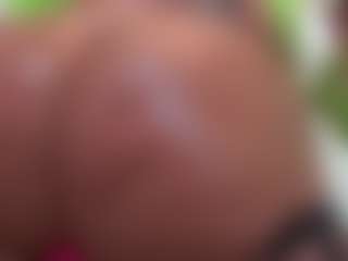 Live cam show with Kinky Kris - Lovense MILF on Gym Cam Girls