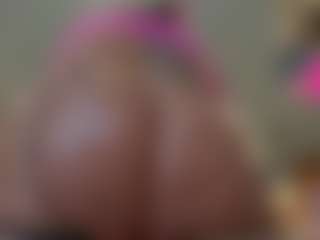 Live cam show with Kinky Kris - Strip BBW on Camsoda