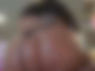 Live cam show with Kinky Kris - Squirt Curvy on Instabang