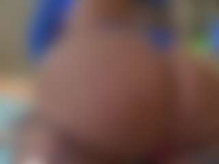 Live cam show with Kinky Kris - Curvy MILF on mypornchat.com