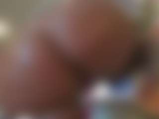 Show en direct avec Kinky Kris - Mouth Curvy sur Camsoda