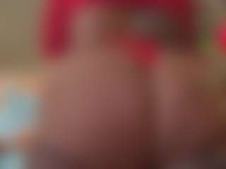 Pokaz na żywo z Kinky Kris - Lush MILF na Camsoda