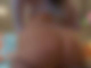 Live cam show with Kinky Kris - Gamer MILF on Camsoda