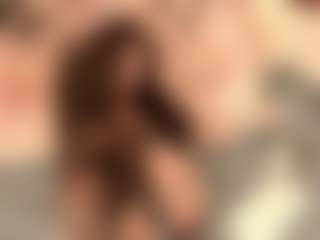 Live cam show with oriana - Petite on Livezox