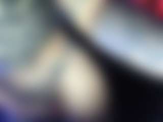 Live cam show with Eleven PM - Bi on Hubzter Live