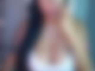 valenwants's Live Sex Cam Show