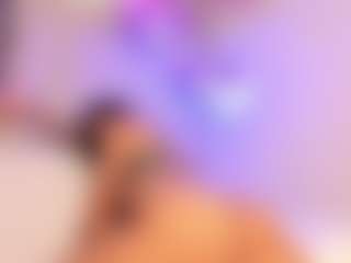 Giannasue's Live Sex Cam Show