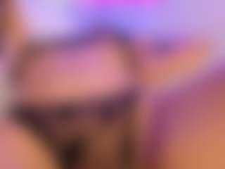 Live cam show with Giannasue - Small on MyBangCams