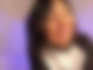 Live cam show with Giannasue - Blowjob on crypto-cams