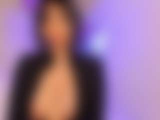 Live cam show with Giannasue - Brown Hair on mypornchat.com