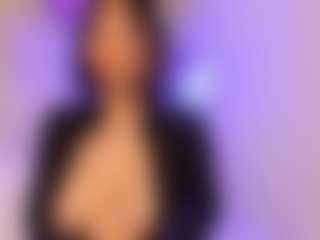 Live cam show with Giannasue - Natural on Camsoda Late Night