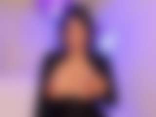 Live cam show with Giannasue - Brown Hair on TastyBlacksLive