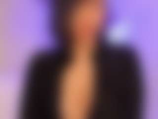 Live cam show with Giannasue - Nipples on livesuperchat.net