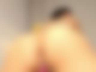 Giannasue's Live Sex Cam Show