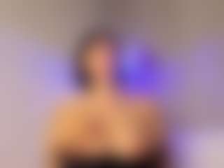 Giannasue's Live Sex Cam Show