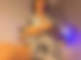 Giannasue's Live Sex Cam Show