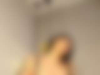 Giannasue's Live Sex Cam Show