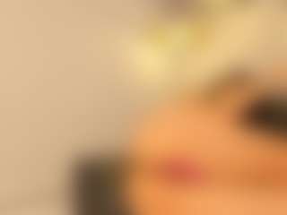 Giannasue's Live Sex Cam Show