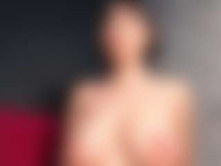 Giannasue's Live Sex Cam Show