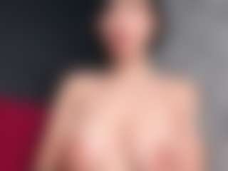 Giannasue's Live Sex Cam Show