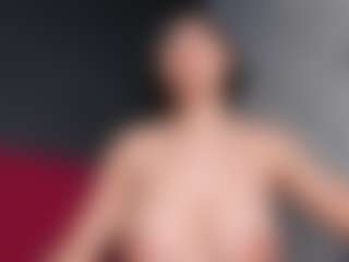 Giannasue's Live Sex Cam Show
