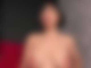 Giannasue's Live Sex Cam Show