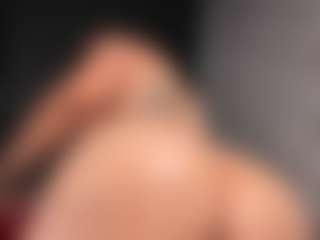 Live cam show with Giannasue - Strip Latina on 1on1-livenow | colombia