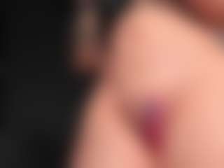 Giannasue's Live Sex Cam Show