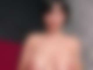 Giannasue's Live Sex Cam Show
