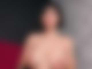 Giannasue's Live Sex Cam Show