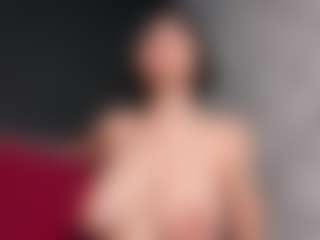 Giannasue's Live Sex Cam Show