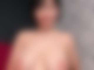 Giannasue's Live Sex Cam Show