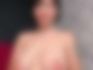 Giannasue's Live Sex Cam Show