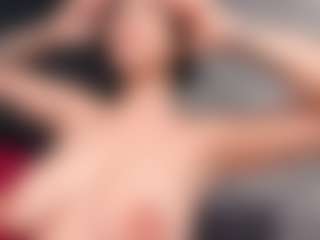 Giannasue's Live Sex Cam Show