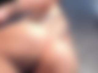 Giannasue's Live Sex Cam Show