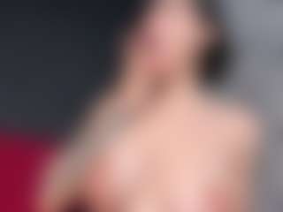 Giannasue's Live Sex Cam Show