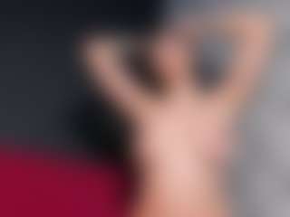 Giannasue's Live Sex Cam Show