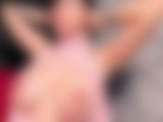 Giannasue's Live Sex Cam Show