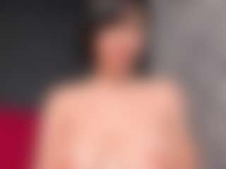 Giannasue's Live Sex Cam Show